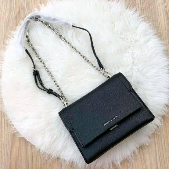 Gambar Charles and Keith SLING BAG ORIGINAL CK95 - Hitam dari candyteestore undefined Tokopedia