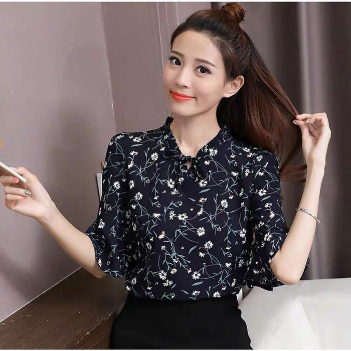 Gambar NEW Brefy Blouse Cantik/Atasan Import/Baju Wanita Korea Flower Bunga - Hitam dari Dewi Id undefined Tokopedia