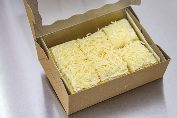 Gambar Bolu Jadul Premium Cake Muja Bakes Chocolate Nougat Ceres - Vanilla Keju dari MujaBakes undefined Tokopedia