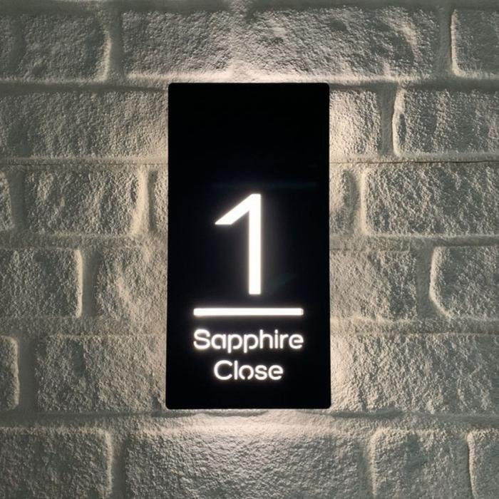 Gambar Nomor Rumah Custom Akrilik | Nomor Rumah Akrilik Lampu LED Minimalis - MODEL POTRAIT, 20 x 20 cm LED dari DS COVER CAR undefined Tokopedia