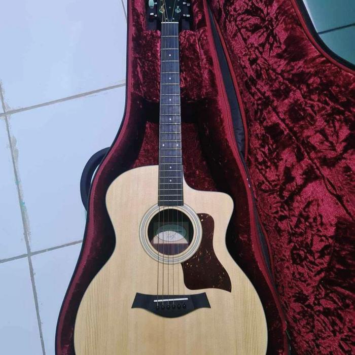 Gambar TAYLOR 214ce PLUS SECOND ORIGINAL 100% LIKE NEW dari Hutauruk Music undefined Tokopedia