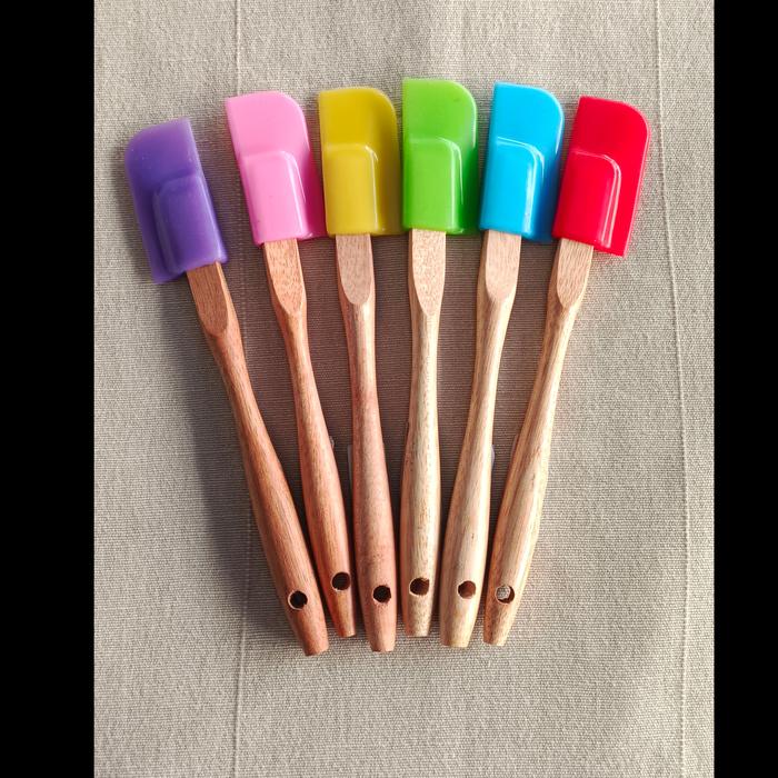 Gambar Cooks Habit Petitie Scrapper 18cm dari Ingredients Baking Store undefined Tokopedia