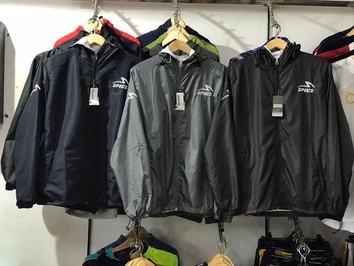 Gambar jaket specs parasut dari Bigsport Tangerang undefined Tokopedia