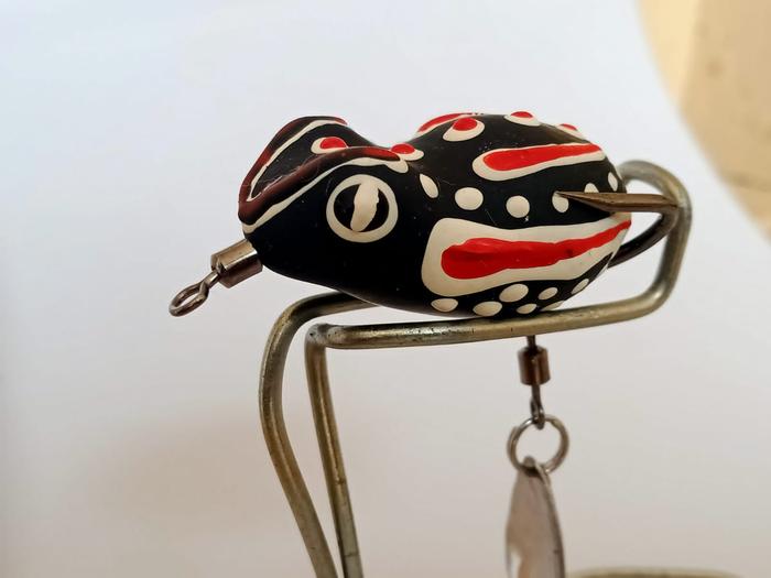 Gambar termeg Lure lembut ukuran 3,5 cm langsung strike soft frog - Hitam dari Termeg Lure undefined Tokopedia