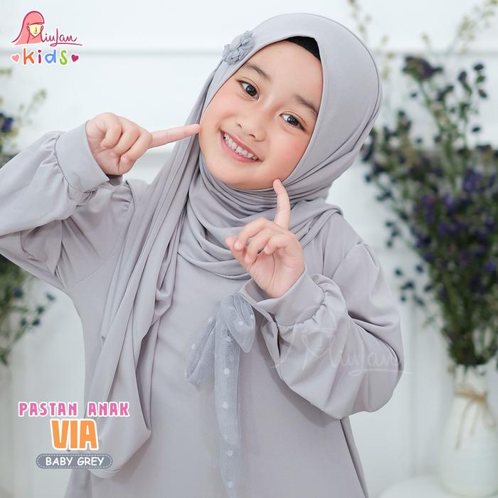 Gambar Via Pashmina Instan Anak Jilbab Pastan Miulan Variasi Bunga Cantik - baby grey dari Sahabat Miulan undefined Tokopedia