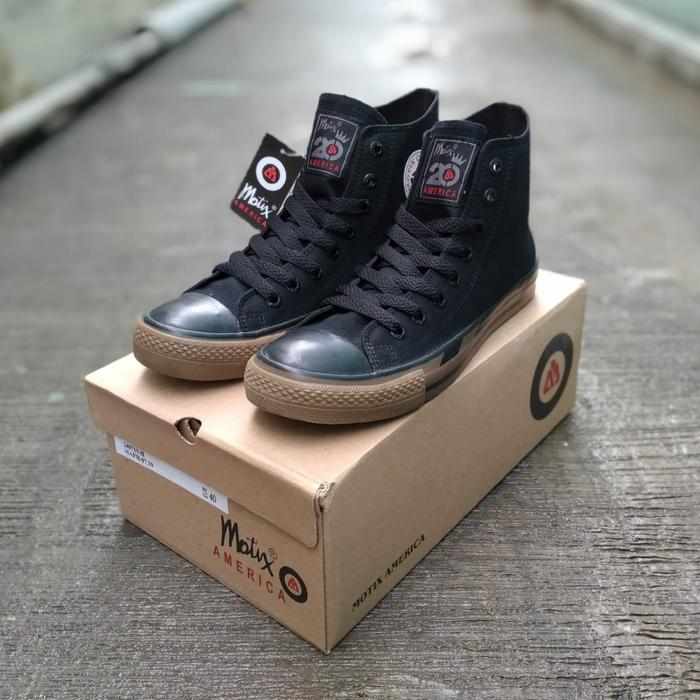 Gambar Sepatu sneakers motix pria wanita / sepatu motix america original - Black Gum HI, 41 dari mita'shoes undefined Tokopedia