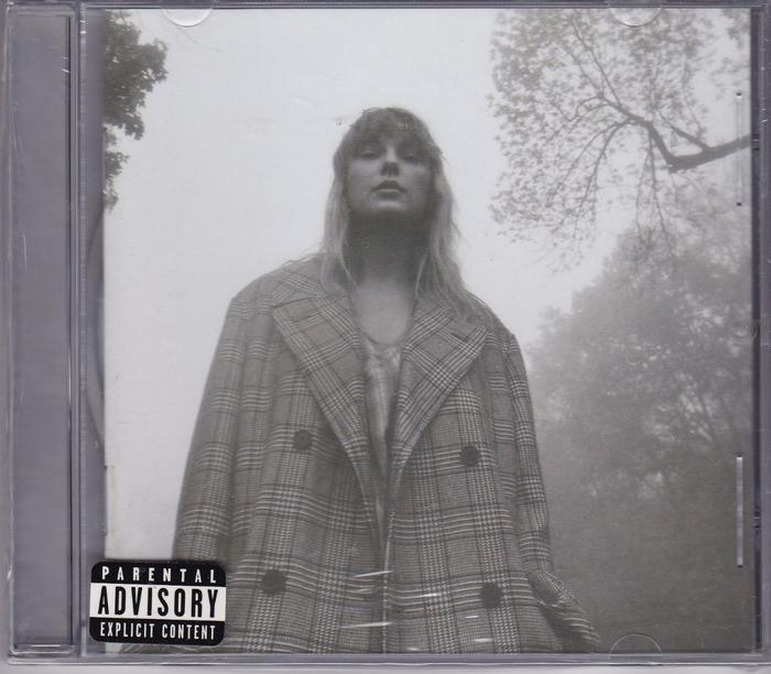 Gambar CD Taylor Swift - Folklore IMPORT ORIGINAL Other Version - Clandestine Mee dari web komputindo undefined Tokopedia