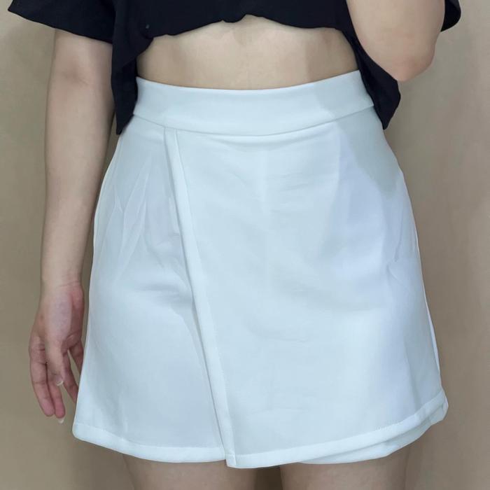 Gambar LEYLA LAYER SHORT PANTS | CELANA ROK PENDEK HOTPANTS KARET FREESIZE - Putih dari mooruofficial undefined Tokopedia