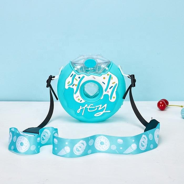 Gambar Botol Air Minum Portable Anak Bentuk Donat Dengan Sedotan dan Tali - Biru dari mix acc888 undefined Tokopedia