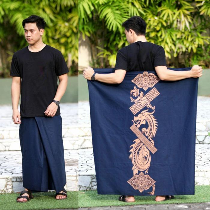 Gambar Sarung pria motif terbaru naga/sarung santri motif - navy dari NisaCollection1 undefined 5 Tokopedia