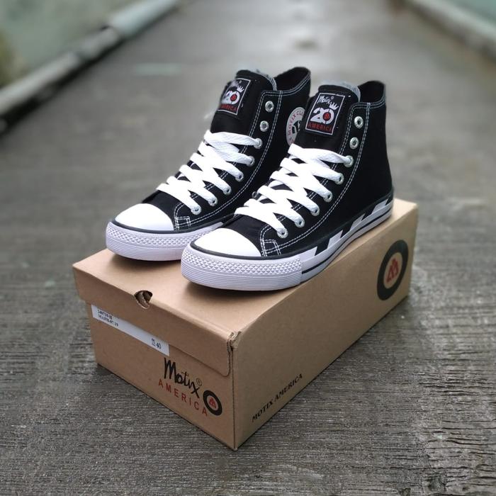 Gambar Sepatu sneakers motix pria wanita / sepatu motix america original - Black White HI, 37 dari mita'shoes undefined Tokopedia