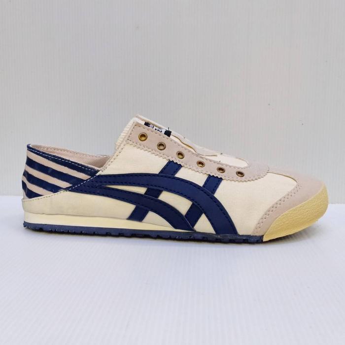 Gambar sepatu wanita slip on terbaru - CN bemper cream, 39 dari Sepatu_MurahJKT undefined Tokopedia