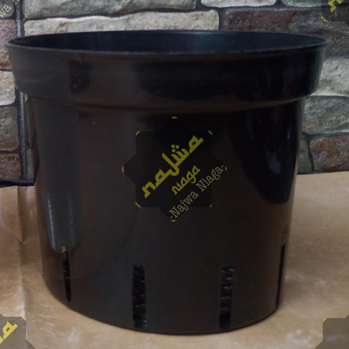 Gambar pot anggrek bahan plastik merk GBL no 20 - Hitam dari Najwa Niaga undefined Tokopedia