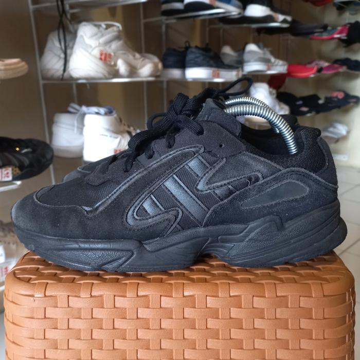 ee7239 adidas