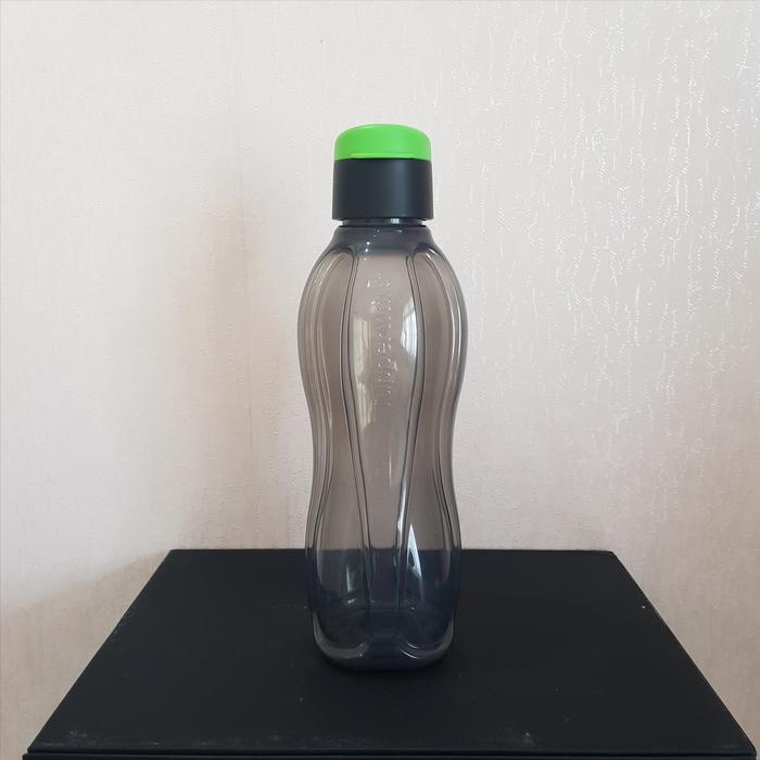 Gambar Tupperware Eco Man Black Only 750 ml Botol Minum Hitam Saja Satuan - Hijau dari citra gifts&pets undefined Tokopedia