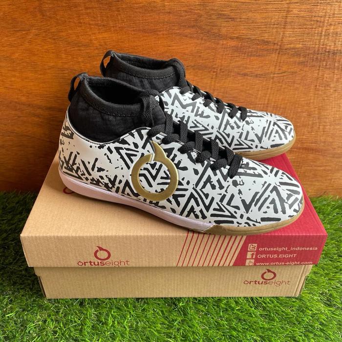 Gambar Sepatu Futsal Ortuseight Boots Jogosala Shockwave Premium Grade ORI - Putih, 39 dari LexStore OFFICIAL undefined Tokopedia