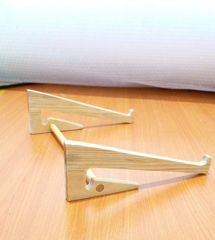 Gambar Stand holder laptop /stand laptop /tatakan laptop kayu - natural dari wodca homedecor undefined Tokopedia