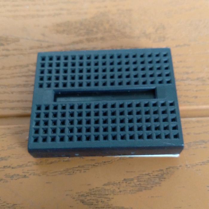 Gambar breadboard project board 170 hole - Hitam dari meteor store purwokerto undefined Tokopedia