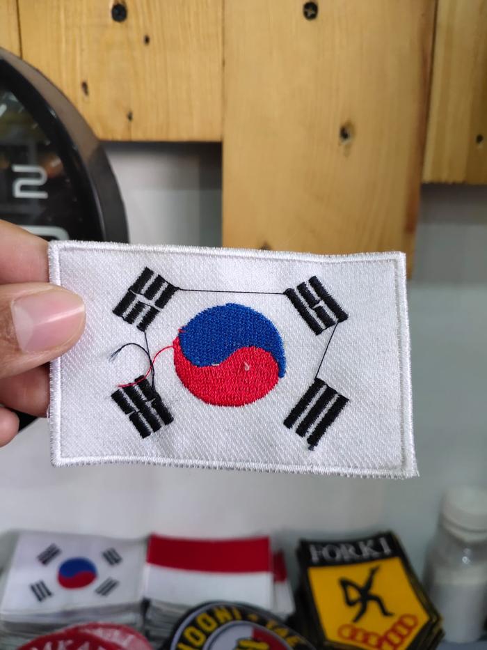 Gambar BADGE LAMBANG BAJU FORKI INKAI LEMKARI TAEKWONDO SILAT - Bendera Korea dari Teras Beladiri undefined Tokopedia