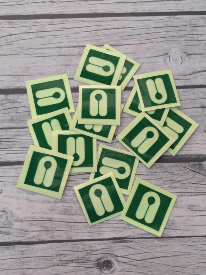 Gambar Stiker Kapal GLOW IN THE DARK SAFETY SIGN WITHOUT TEXT LIFE JACKET - LAMINASI dari pancawarnaprinting undefined Tokopedia
