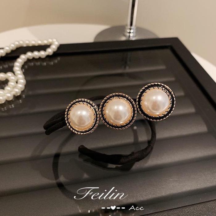 Gambar SANGGUL GULUNG MUTIARA KOREA SANGGUL CEPOL RAMBUT KAWAT Aksesoris Wanita - mutiara hitam dari Topadisa Kota Depok Tokopedia