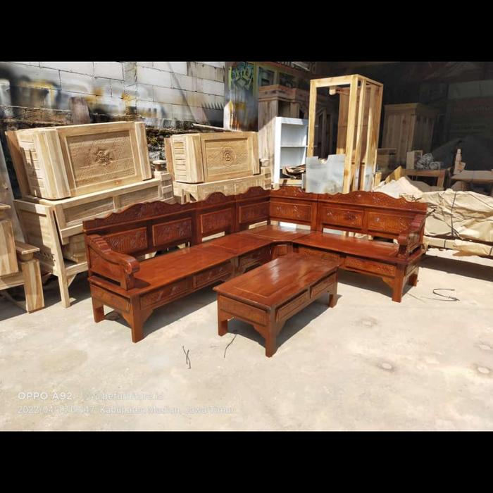 Gambar kursi tamu kayu mahoni / set kursi tamu kayu mahoni murah - DP dari Befurnitureid undefined Tokopedia