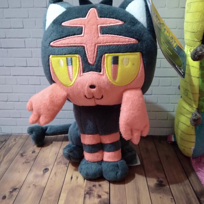 Gambar boneka pokemon tomy original - litten dari nurulaini shop undefined Tokopedia