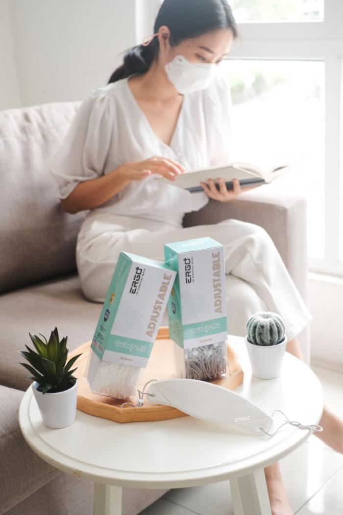 Gambar Onehealth Ergo ADJUSTABLE+ 4-Ply 4D Surgical Face Mask Masker Medis - PUTIH TALI ABU dari Onehealth Indonesia Kab. Tangerang Tokopedia