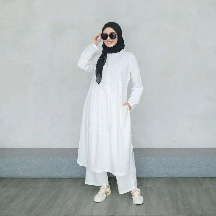 Gambar Baju Setelan Wanita Muslim Terbaru/Baju Wanita KINARA Set All Size - Broken white, all size dari SITWAN STORE undefined Tokopedia