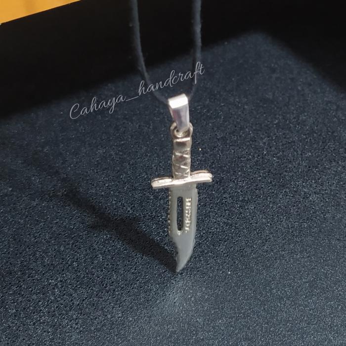 Gambar Kalung Liontin Bayonet Gold Silver - Silver dari Cahaya Aksesoris_NEW undefined Tokopedia