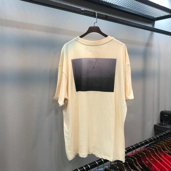 Gambar KAOS PRIA FEAR OF GOD ESSENTIALS BOXY PHOTO PK QUALITY FG-T3164 - S dari abizarabinaya undefined Tokopedia