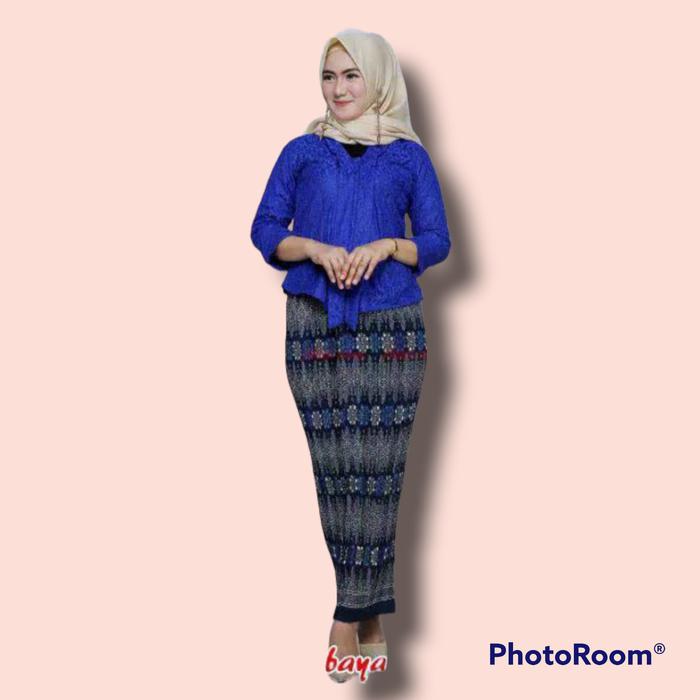 Gambar kebaya brukat kartika setelan tok plisket batik - 4, M dari renil kebaya undefined Tokopedia