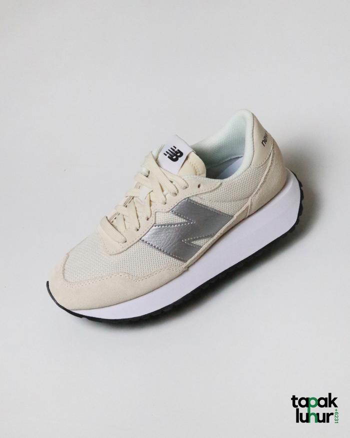 Jual NEW BALANCE WOMENS 237 BEIGE 
