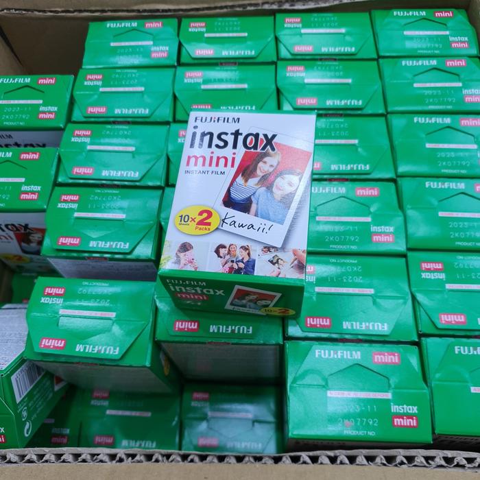 Gambar Isi instax Mini 7/8/9/11/12 /Refill Polaroid Instax Mini/Paper Instax - isi 10 dari First Cam undefined Tokopedia