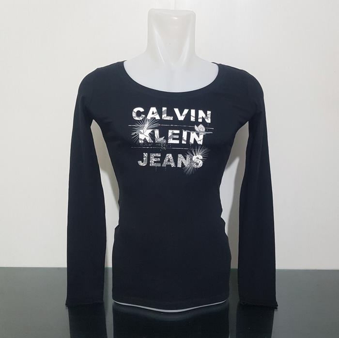 Gambar Baju Kaos Wanita CALVIN C.K - USA - Size XS Lebar Dada 42 cm - Ori Scd dari SeniBersama undefined Tokopedia