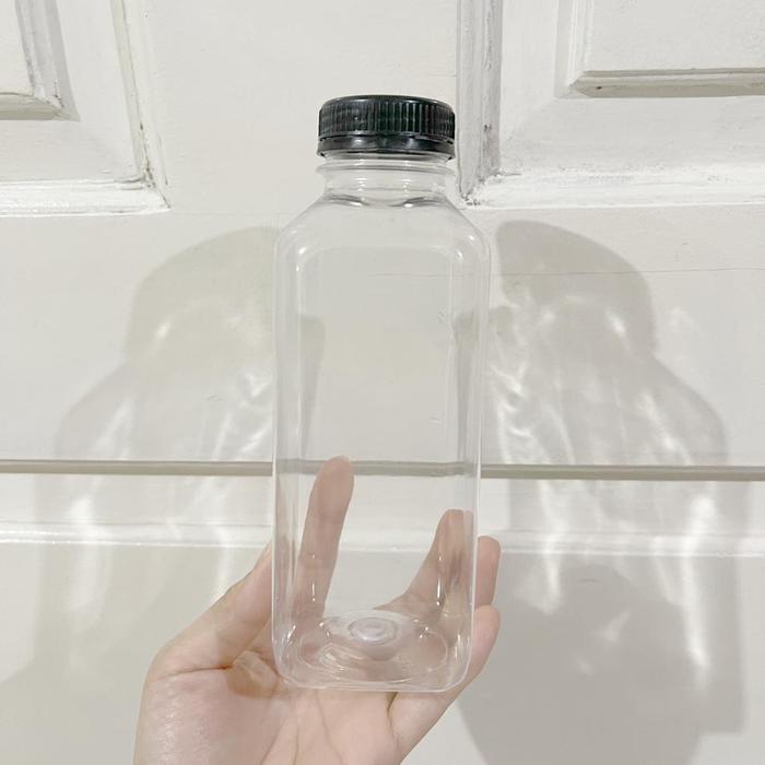 Gambar Botol Kale Square 500 ml kick 500 botol plastik 500 ml - Kick 500 ml, Tutup Hitam dari RING COLLECTION undefined Tokopedia