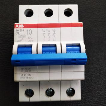 Gambar MCB ABB 3 PHASE 10A ORIGINAL - 3P 10A dari XanderWarehouse undefined Tokopedia