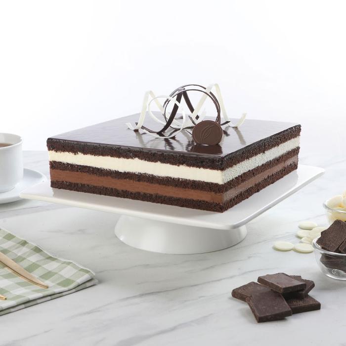 Gambar Two Season Cake Premium Dapur Cokelat Surabaya Khusus Kurir Instan - 20x20cm dari Raja Beras Surabaya undefined Tokopedia