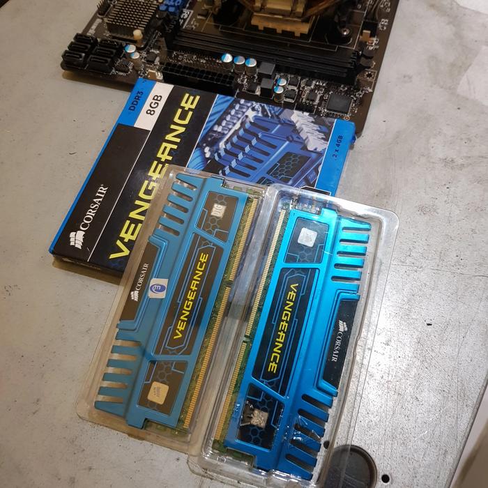 Gambar paket motherboard processor Amd a8 3870 - paket 2 dari Bitscom Net undefined Tokopedia