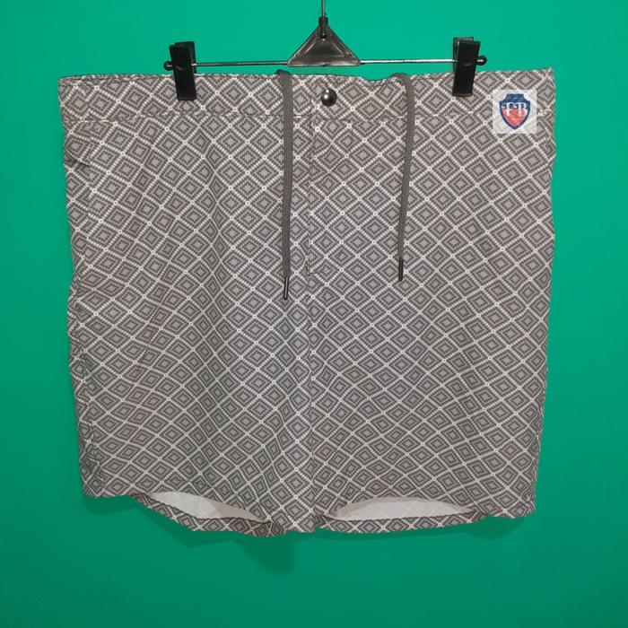 Gambar celana surfing original celana pantai motif boardshort pria renang - Motif abu, L (36-38) dari Fortune Blessing undefined Tokopedia