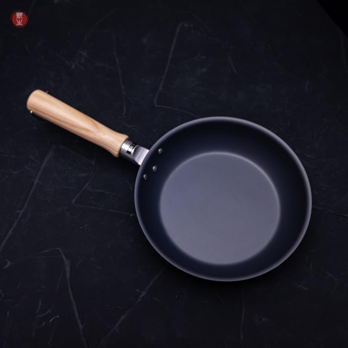 Gambar Tessho Nitrided Iron Frying Pan Wajan Premium Japan Kitchenware - 24 dari Shinsei Indonesia undefined 5 Tokopedia