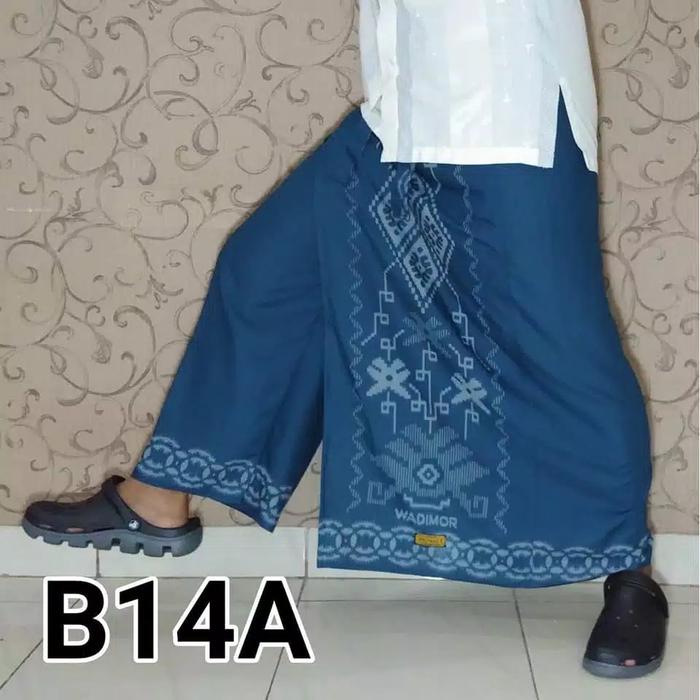 Gambar sarung celana dewasa batik "WADIMOR" adem enak dan nyaman di kulit - B14A NAVY dari amel88 undefined Tokopedia