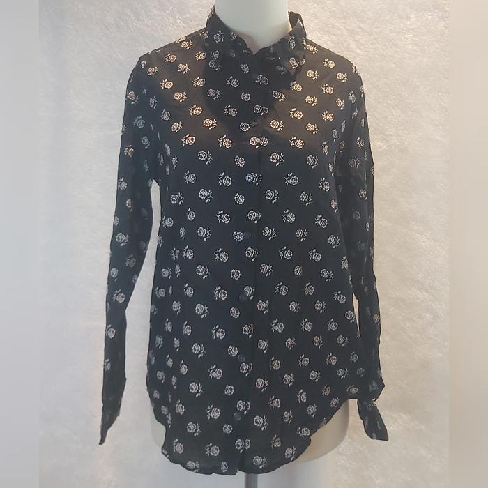 Gambar PRELOVED UNIQLO KEMEJA WANITA MURAH BRANDED dari tamariska_stuff undefined Tokopedia