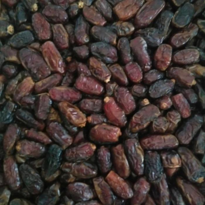 Gambar kurma khalas 1 kg/ khalas madinah dari Gizza Shoap undefined Tokopedia