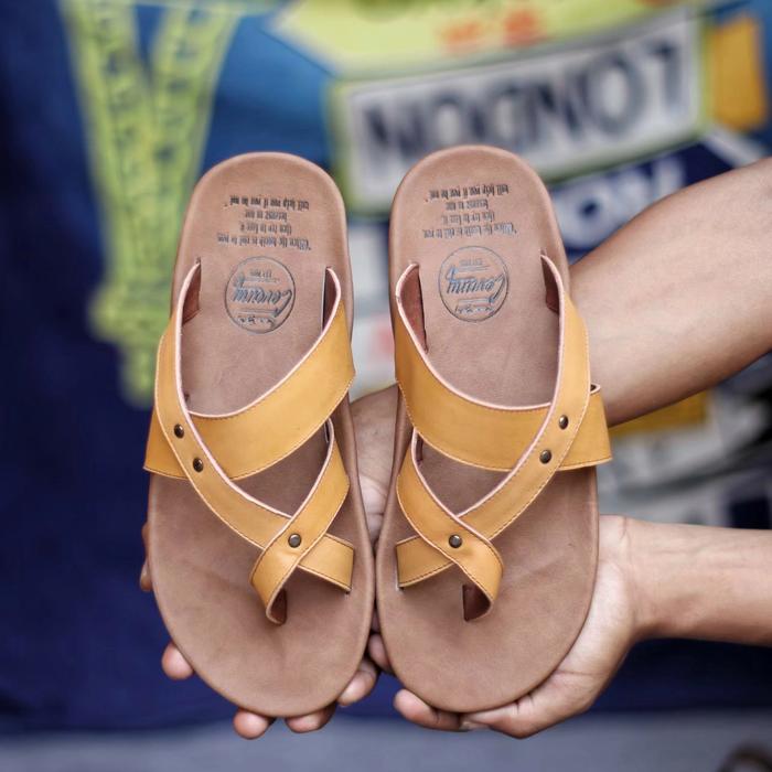 Gambar SANDAL JEPIT PRIA ORIGINAL BRANDED SENDAL SLOP KULIT SAPI ASLI BROWN - Kuning, 40 dari sugema sepatu undefined Tokopedia