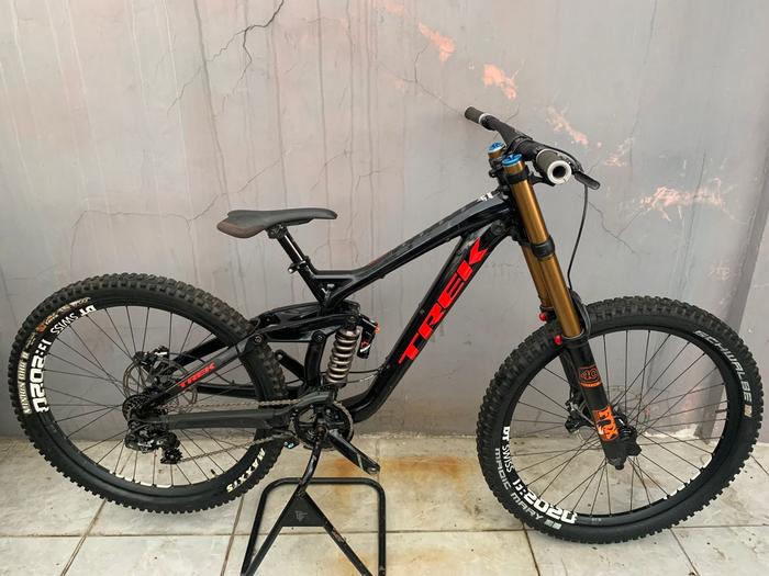 Jual Sepeda DH Trek session al 8.8 