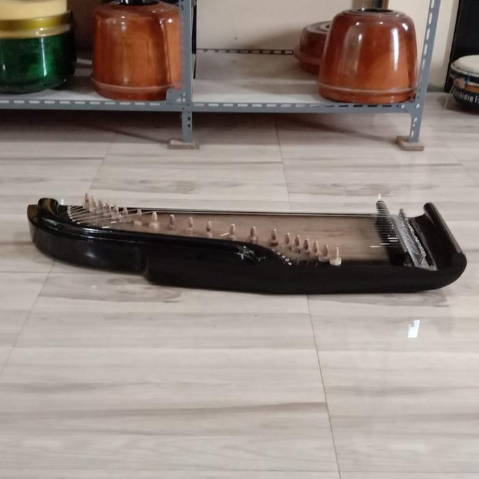 Gambar Kecapi Siter Sunda Model Leter S Plus Tas - Variasi natural dari Giri Purwa Seni undefined Tokopedia