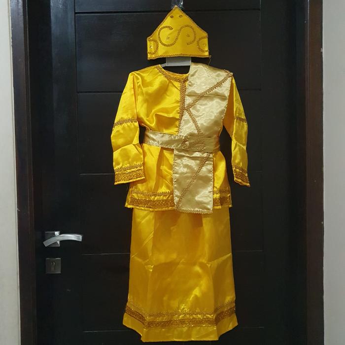 Gambar pakaian adat riau anak / baju adat melayu anak / baju adat anak - cewe kuning, L dari Restu Ibu Baju Adat undefined Tokopedia