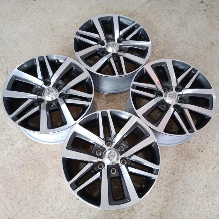 Gambar velg standar mobil Fortuner vrz r18 lebar 7,5 ET 30 pcd 6x139. dari TokoMjssurabayaofc undefined Tokopedia
