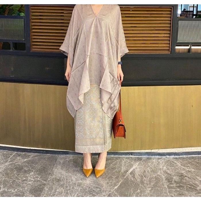 Gambar KAFTAN TUNIK VISCOS ARUNA MURAH (hanya atasan) terbaru - grey stone, all size dari batikantiku undefined Tokopedia